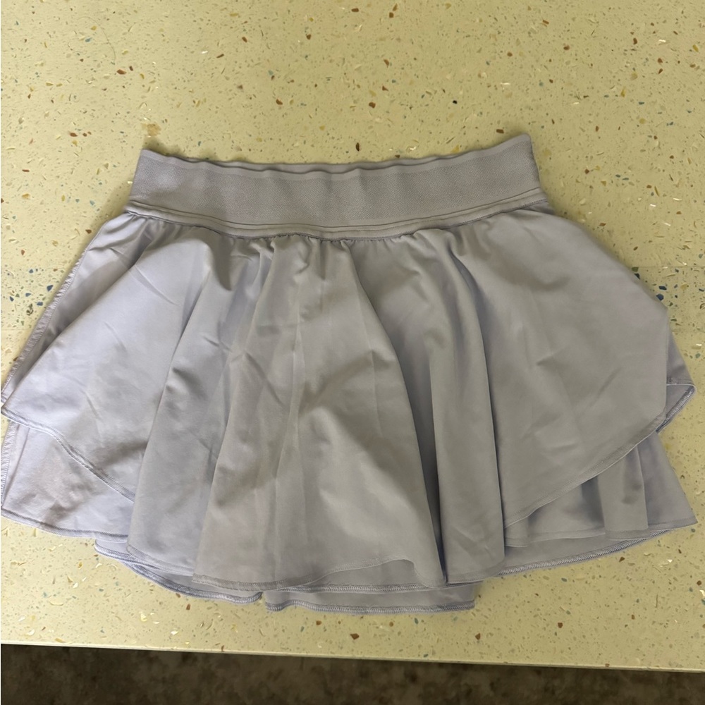 LULULEMON size 6 COURT RIVAL HIGH-RISE SKIRT.